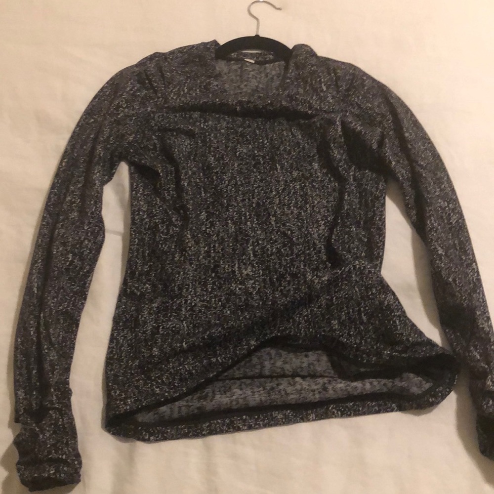 Women’s lululemon sweat shirt size 6